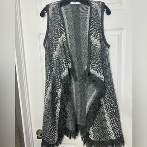 Rickis Fringe Trim Sweater Vest Size M/L